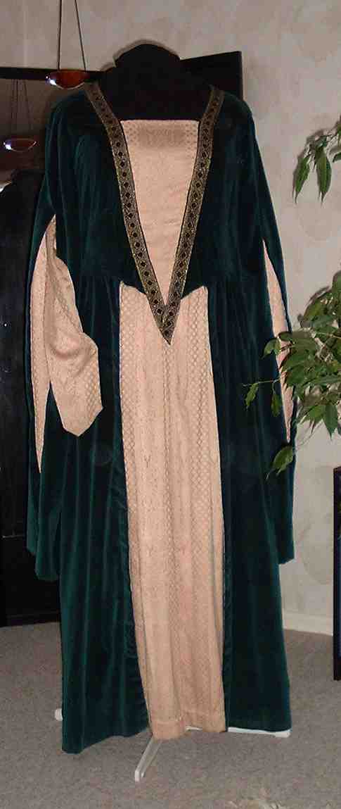 Eleanors erstes Ballkleid