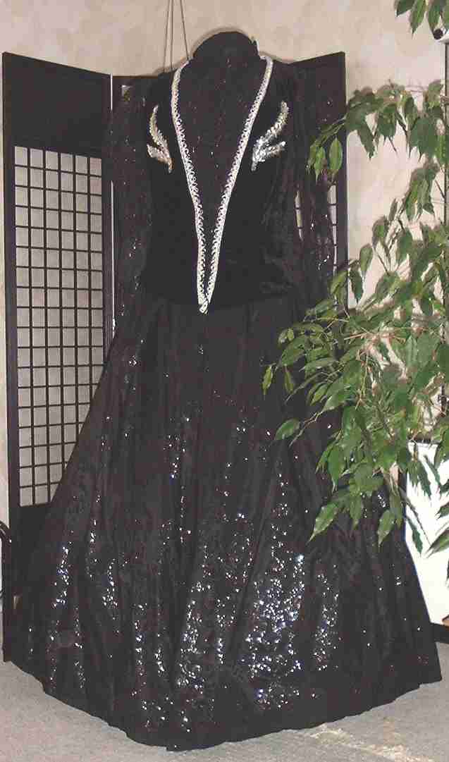 Shan's Ballkleid